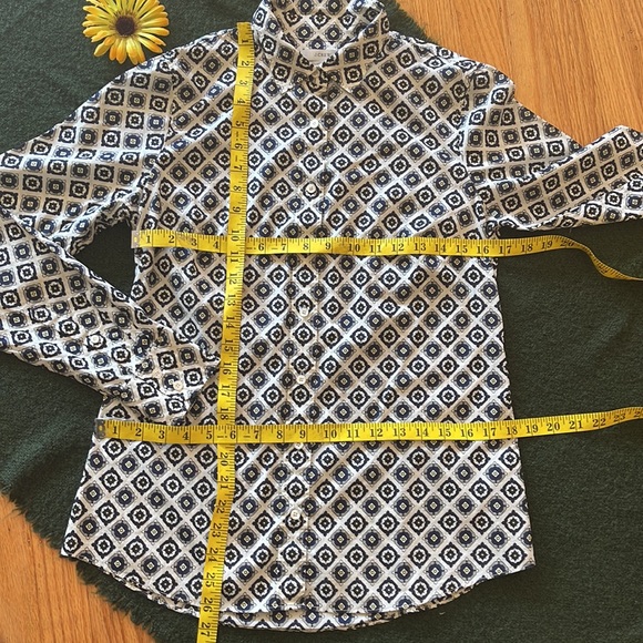 🌺 J.Crew; “Perfect,” Long-Sleeved, Button Down, Intricate Design Shirt; Sz. 4! - Picture 5 of 10